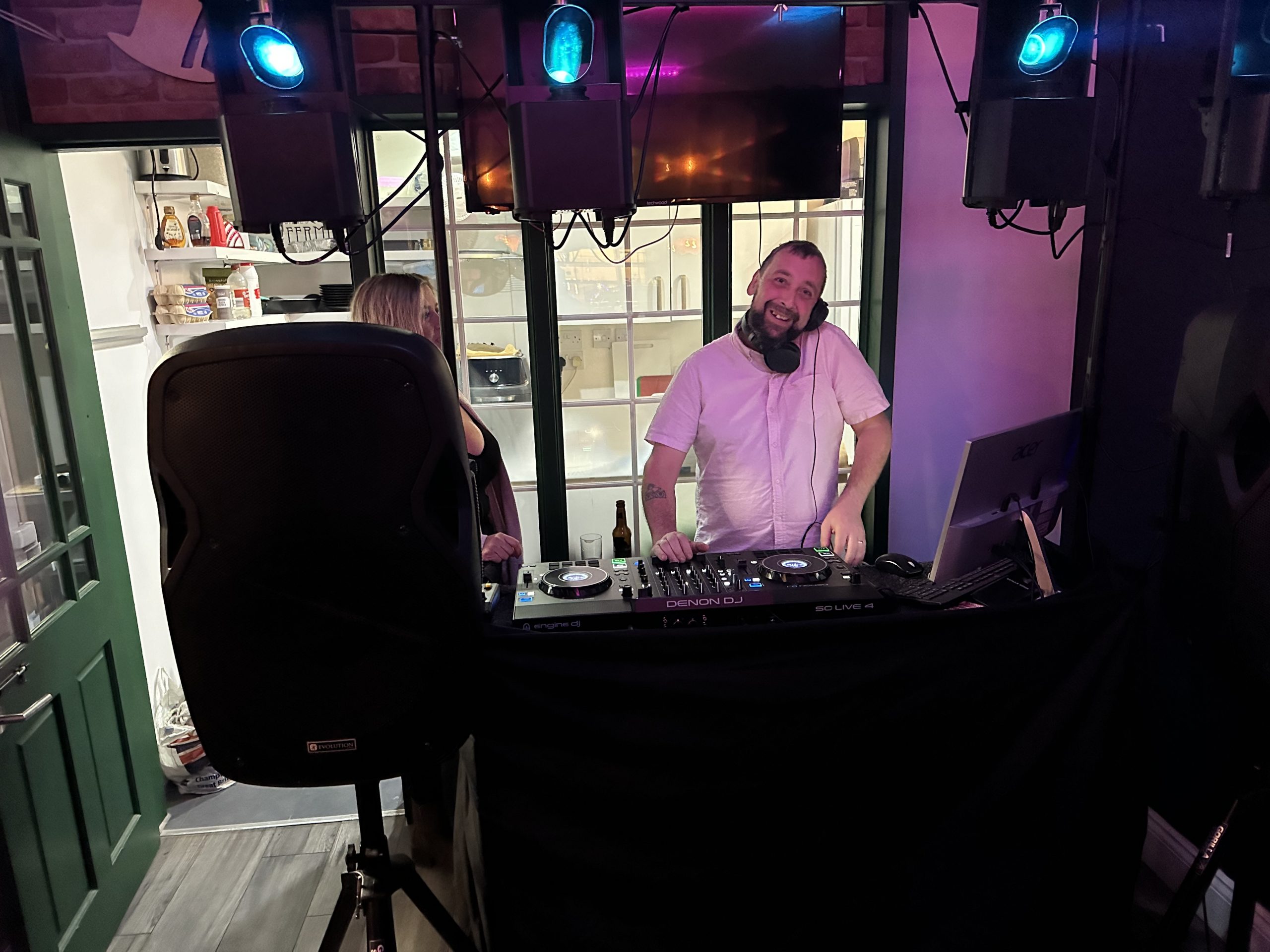 🎧 DJ Tim This Saturday – Classics from All Eras! 🎶